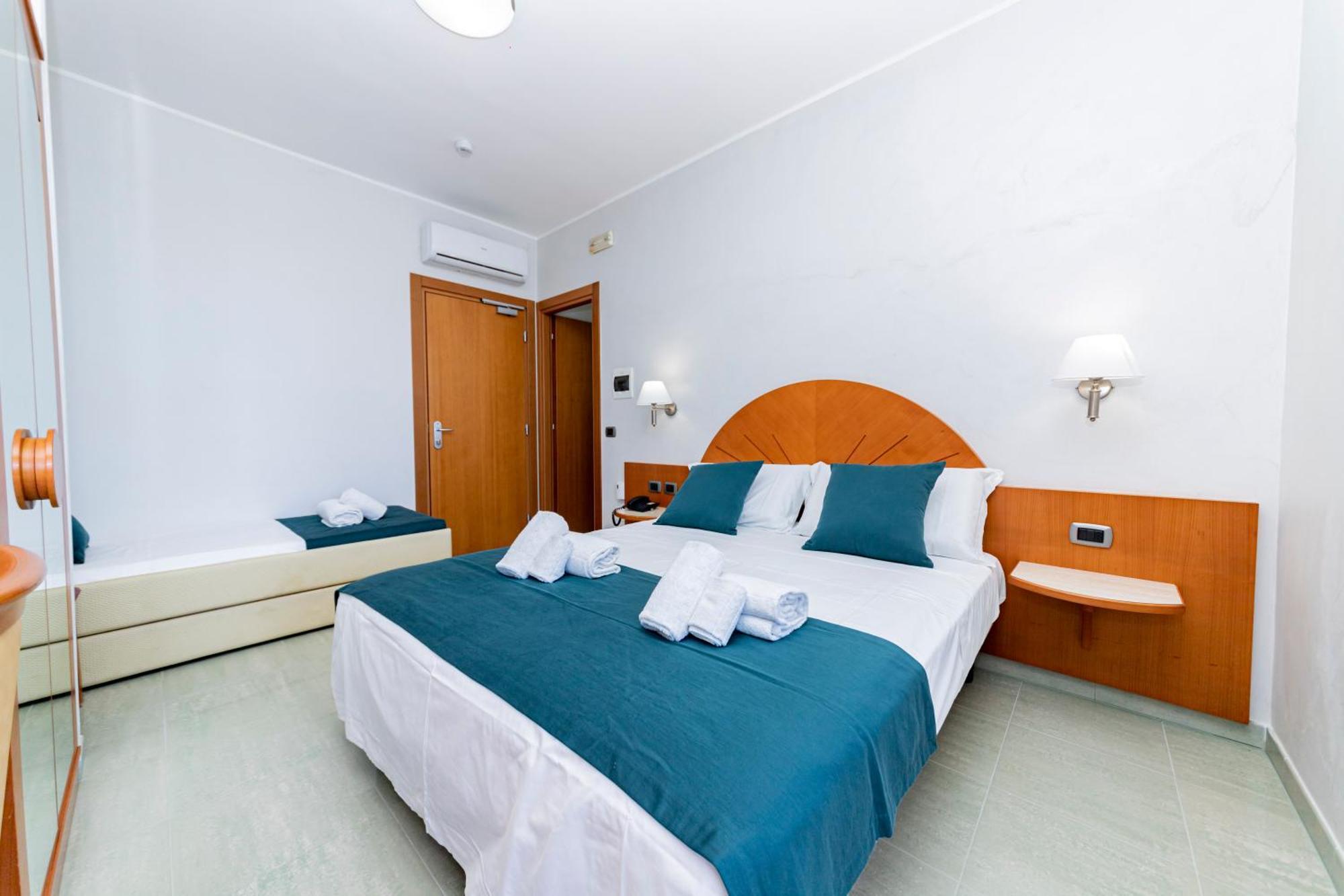 Hotel Alba 托雷拉皮罗 外观 照片