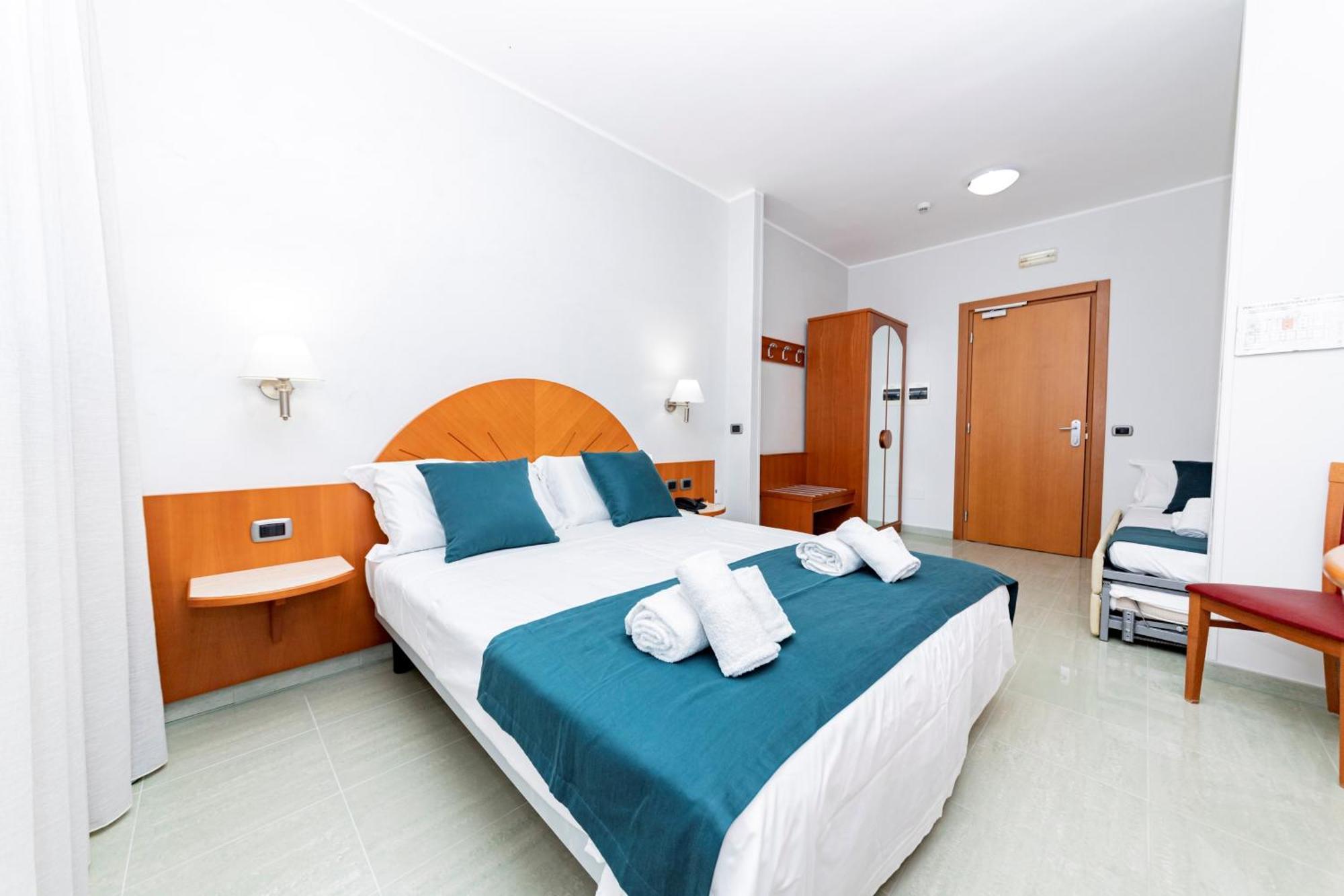 Hotel Alba 托雷拉皮罗 外观 照片