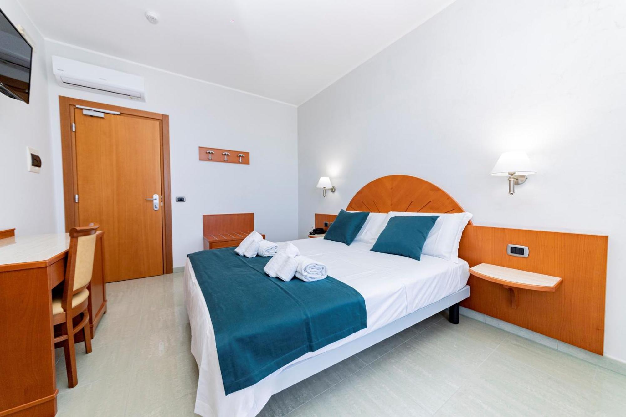 Hotel Alba 托雷拉皮罗 外观 照片