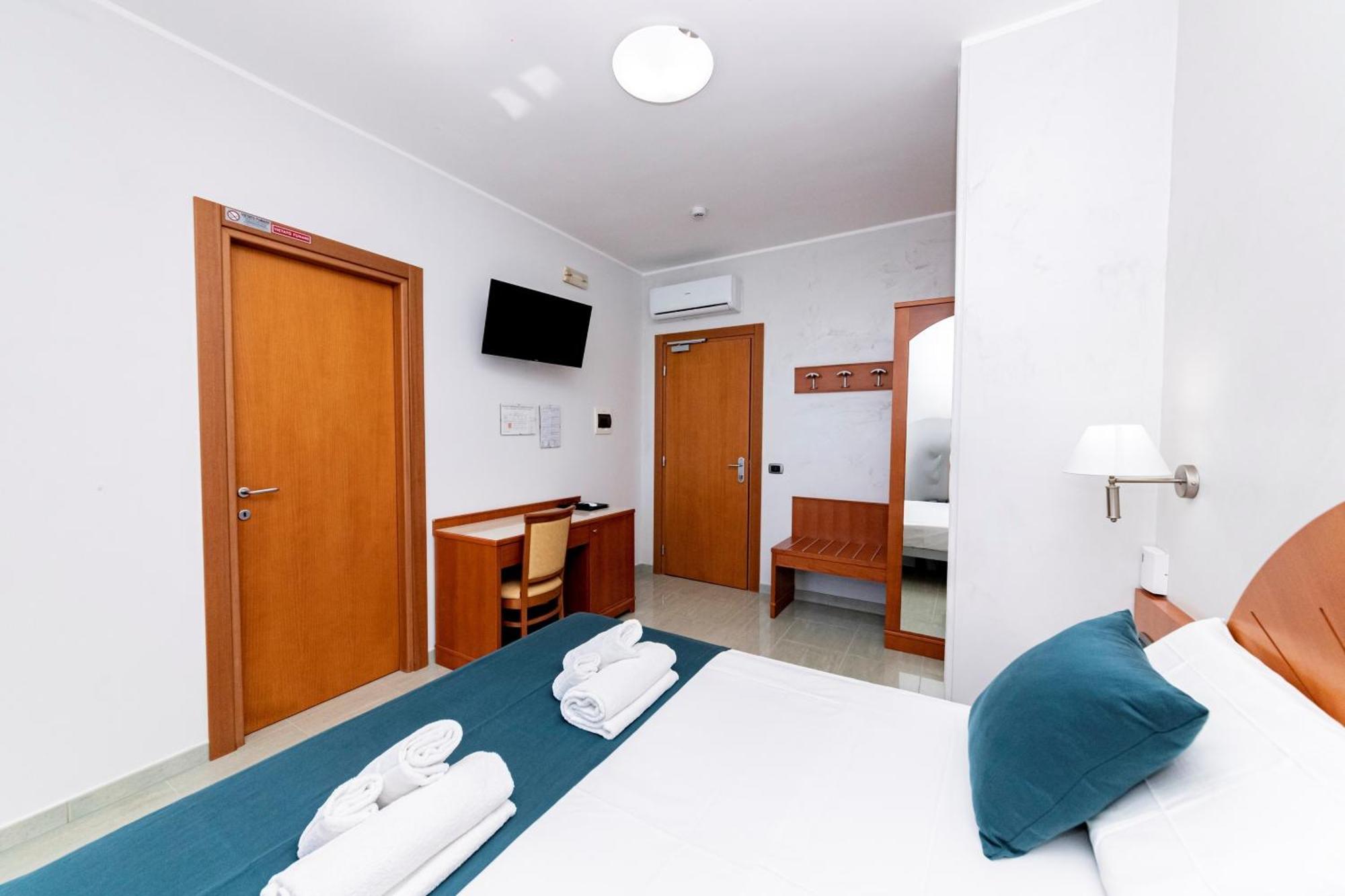 Hotel Alba 托雷拉皮罗 外观 照片